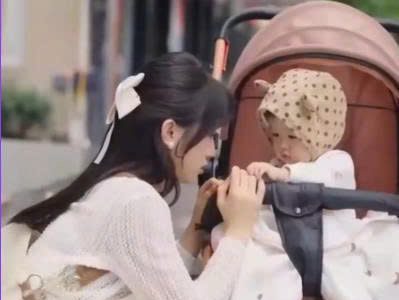 Review phim Em bé có thể nói được tiếng lòng giúp mẹ trở thành phú bà chỉ trong một đêm